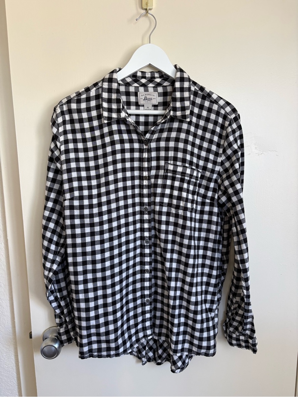G.H. Bass & Co. Women Black and White Check Button-Down Shirt Size XL